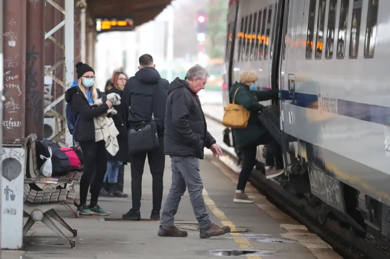 Evo kako izgleda centar Zagreba nakon novog jakog potresa koji je ponovno učinio veliku &scaron;tetu