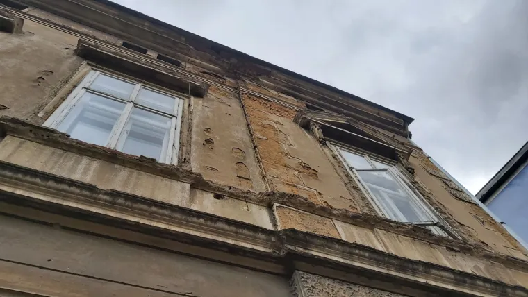 Hrvatsku je pogodio potres od 6,2 stupnja Richtera: Građani su iza&scaron;li na ulice