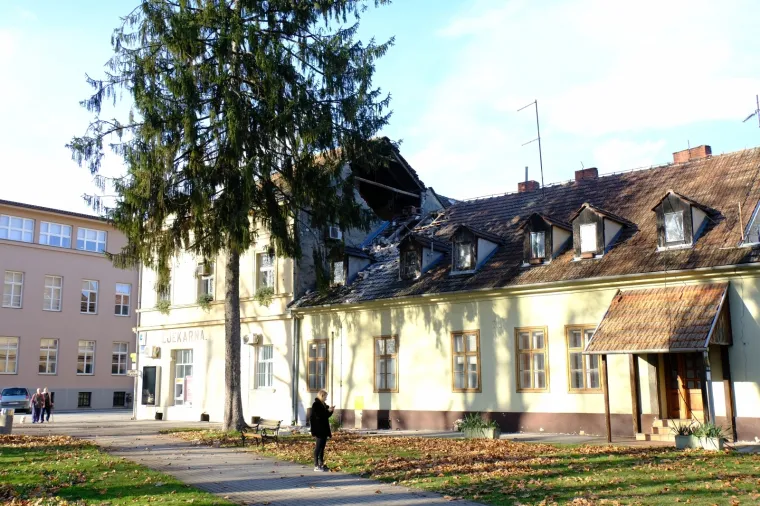 FOTOGALERIJA: Posljedice razornog potresa u Sisku