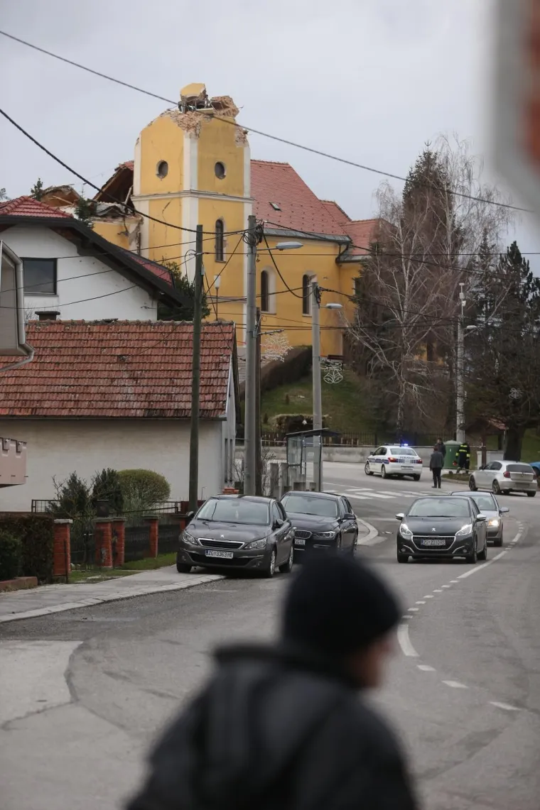 Pogledajte tužne prizore crkve u Kravarskom kraj Velike Gorice nakon potresa