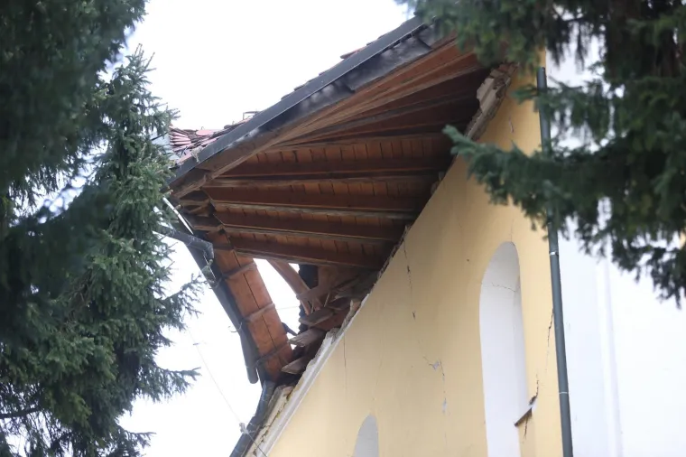 Pogledajte tužne prizore crkve u Kravarskom kraj Velike Gorice nakon potresa