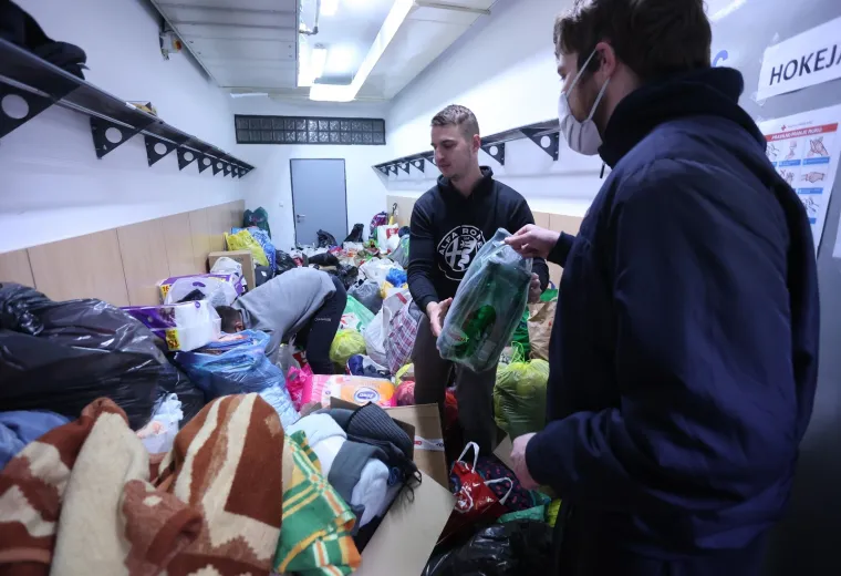 POKAZALI VELIKO SRCE: Navijači iz svih dijelova zemlje prikupljaju pomoć za žrtve potresa