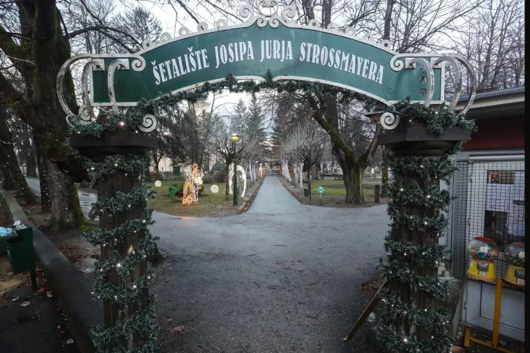 JUTRO NAKON RAZORNOG POTRESA KOJI JE ODNIO SEDAM ŽIVOTA: Ovako Petrinja izgleda danas...