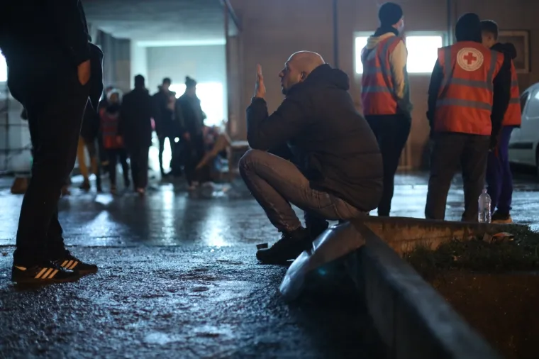 Hrvati opet pokazali veliko srce: Ovako izgleda drvni centar Glina gdje se sakuplja pomoć za stradale u potresu