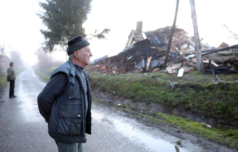 Ovo je kuća u kojoj je jučer smrtno stradao mu&scaron;karac u potresu