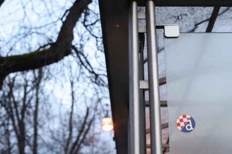 Potresne fotografije: Ovako izgleda Petrinja jutro nakon razornog potresa