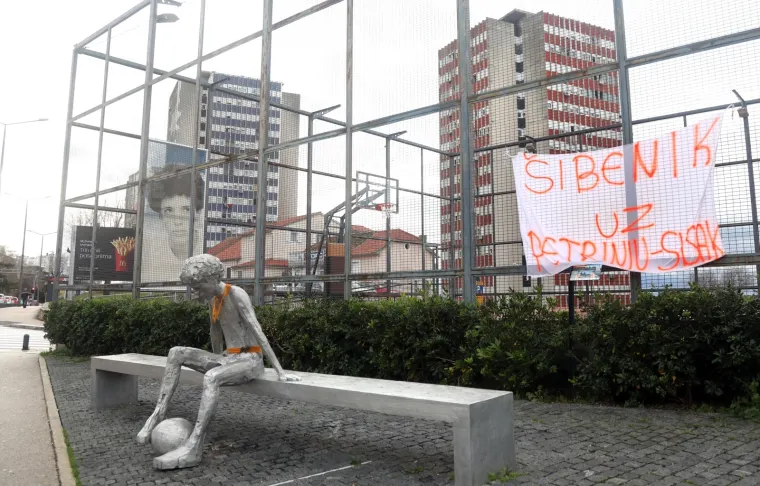 [FOTO] I VELIKI DRAŽEN S NEBA ČUVA, BDIJE NAD PETRINJOM I ČITAVOM BANIJOM: Ovo dira ravno u srce