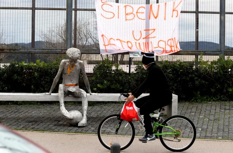 [FOTO] I VELIKI DRAŽEN S NEBA ČUVA, BDIJE NAD PETRINJOM I ČITAVOM BANIJOM: Ovo dira ravno u srce