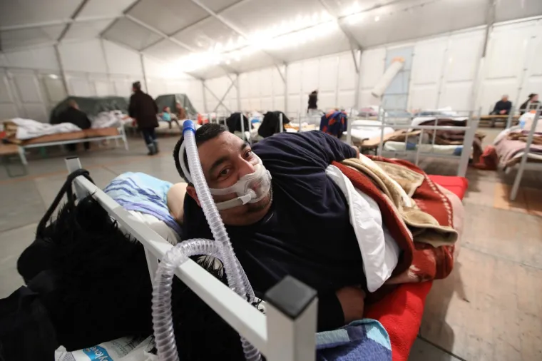 Doček u prihvatnom centru: Pogledajte kako su Novu godinu dočekali u Glini