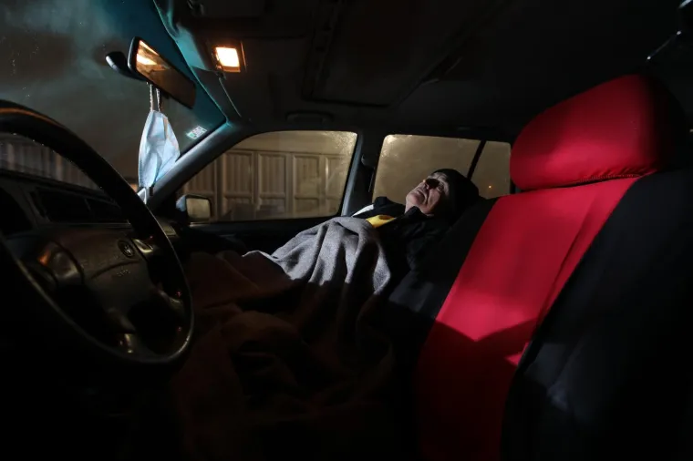 Doček u prihvatnom centru: Pogledajte kako su Novu godinu dočekali u Glini