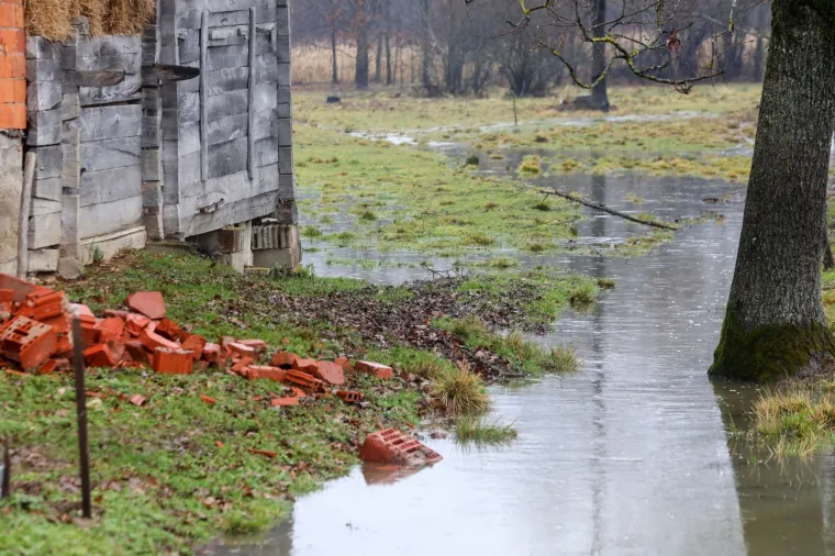 Ima li kraja nevoljama? Nakon potresa Majskim Poljanama zbog dugotrajne ki&scaron;e prijete poplave