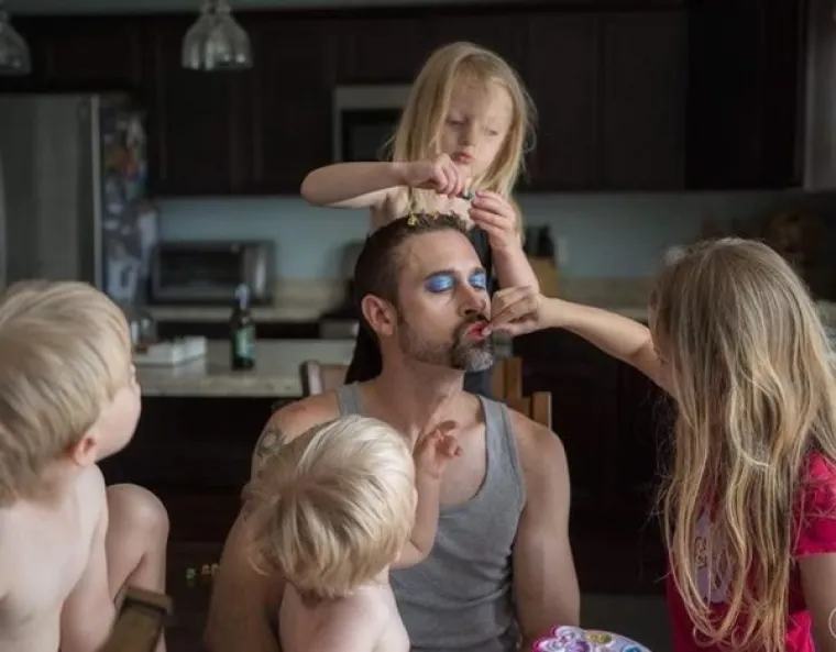 KAD IMAŠ DJECU NE POSTOJE DOSADNI DANI: Roditelji urnebesnim fotografijama otkrili s čime se svakodnevno susreću