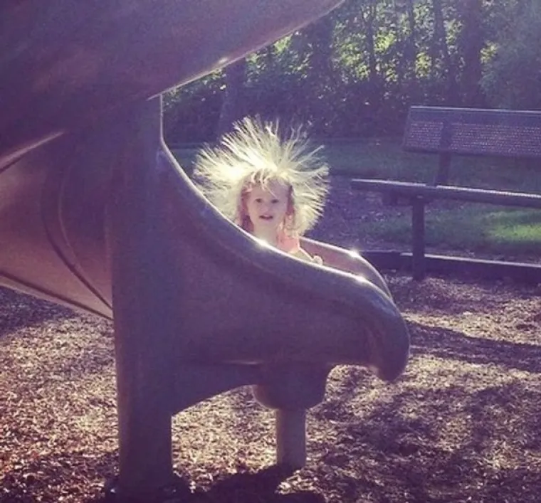 KAD IMA&Scaron; DJECU NE POSTOJE DOSADNI DANI: Roditelji urnebesnim fotografijama otkrili s čime se svakodnevno susreću