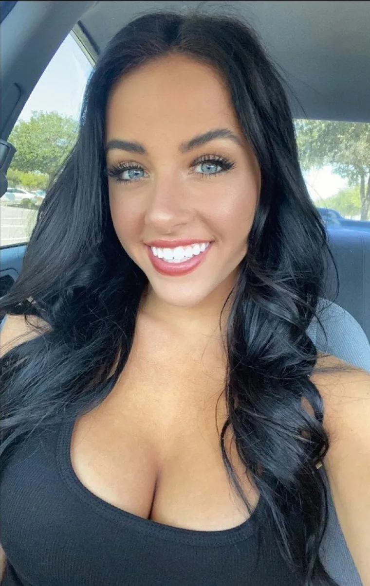 Seksepilne djevojke pokazale kako je na njih utjecao život na selu. Bit ćete odu&scaron;evljeni