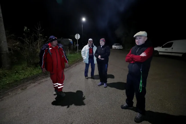 Novi jaki potres napravio nove &scaron;tete u Petrinji, stanovnici u strahu iza&scaron;li na ulice!