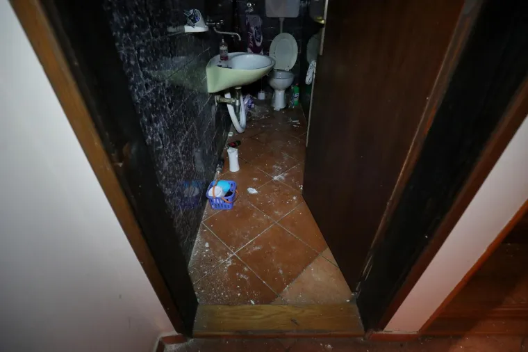 Novi jaki potres napravio nove &scaron;tete u Petrinji, stanovnici u strahu iza&scaron;li na ulice!