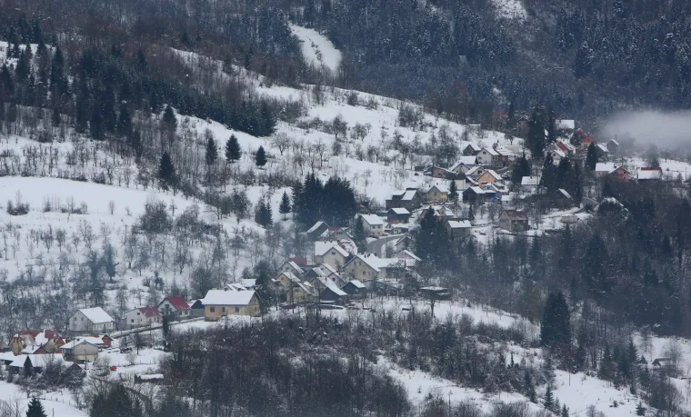 Snježni pokrivač zabijelio je Gorski kotar, skija&scaron;i okupirali Platak