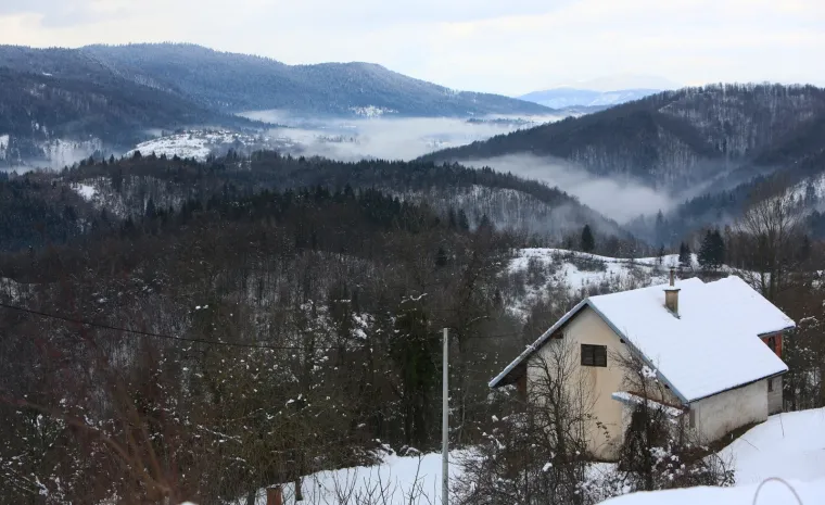 Snježni pokrivač zabijelio je Gorski kotar, skija&scaron;i okupirali Platak