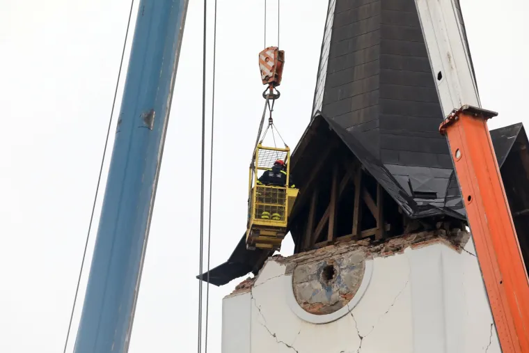 Kreću pripreme za ru&scaron;enje tornja sisačke katedrale