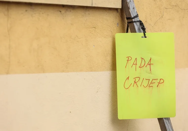 ... no, do tada će natpisi upozoravati građane o pogibelji koje možda nisu ni svjesni. Foto: Marko Prpić/PIXSELL