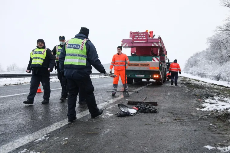 Autobus sletio s autoceste kod Jastrebarskog