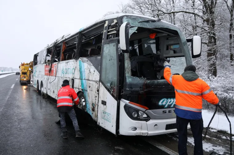 Autobus sletio s autoceste kod Jastrebarskog