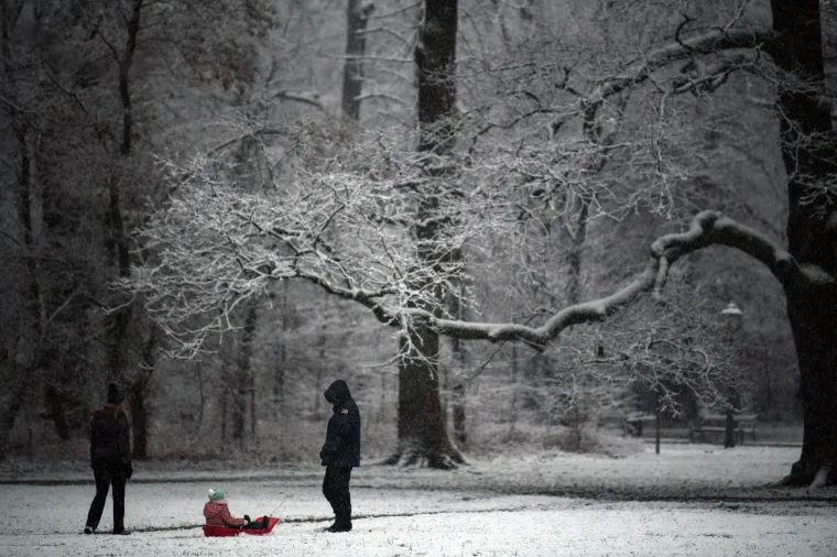 KAO IZ BAJKE: Pogledajte fascinantne prizore snijegom prekrivenog zagrebačkog Maksimira