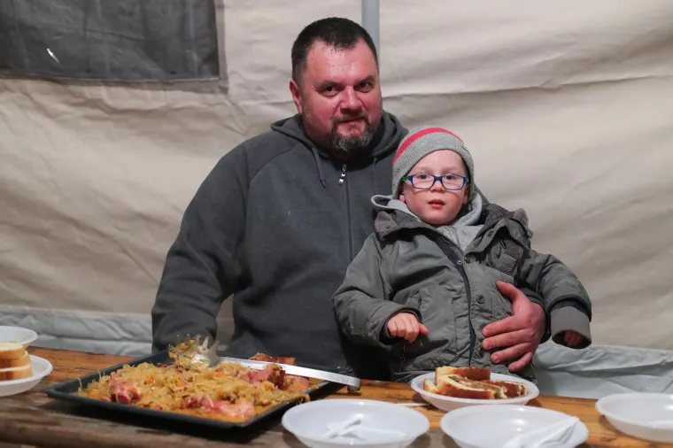 'Mali kuhar' iz Petrinje. Bartol (4): 'U vrtiću imam prijatelje, ali sru&scaron;io se. Obožavam kuhati'