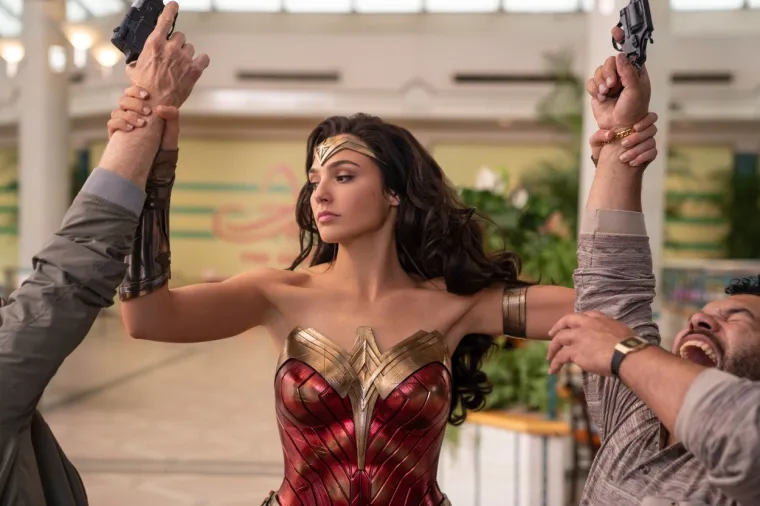 Gal Gadot nije oklijevala ni kada je bilo vrijeme da služi svojoj zemlji te je radila kao trener borilačkih vještina u izraelskoj vojsci između 18. i 20. godine.
