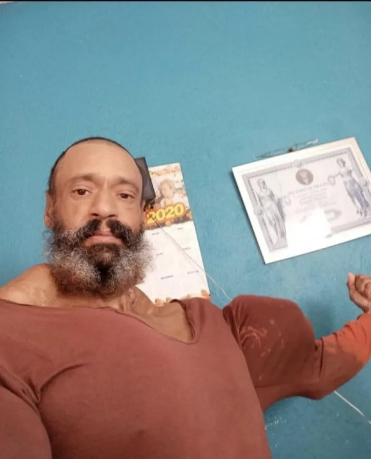 Ovisnici o plastici očito se vode idejom - 'vi&scaron;e je vi&scaron;e'