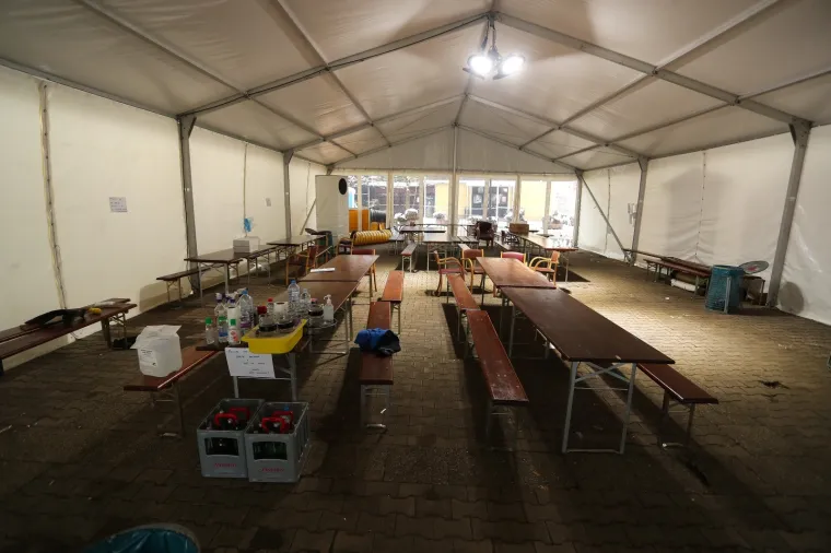 Kuhari volonteri nakon 14 dana prestali kuhati za stradale u potresu