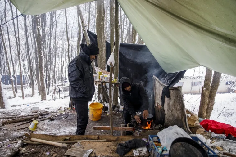 U &scaron;umama oko Velike Kladu&scaron;e nalazi se nekoliko stotina migranata