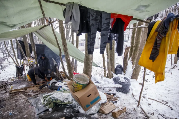 U &scaron;umama oko Velike Kladu&scaron;e nalazi se nekoliko stotina migranata