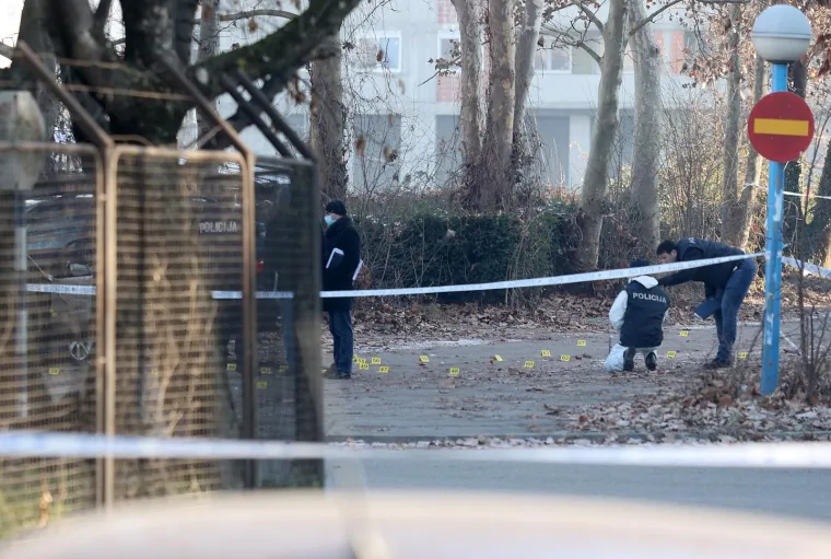Policija je na mjestu napada na zagrebačkom Žitnjaku: Mu&scaron;karac i žena upucani nakon &scaron;to su iza&scaron;li iz auta!