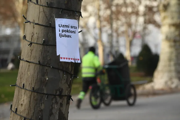 Probali uljepšati tmurna vremena: 'Uzmi srce i pokloni ljubav'