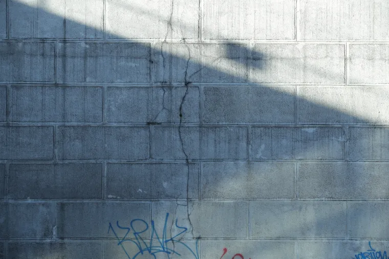 Koliko je siguran jedan od najprometnijih podvožnjaka u Zagrebu?! Pogledajte ova brojna o&scaron;tećenja