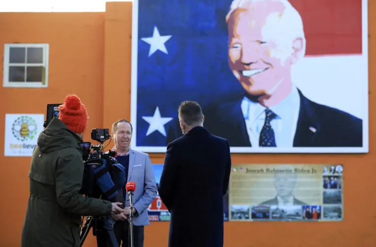 U tijeku je inauguracija Joea Bidena, na ceremoniju stižu obitelji, senatori i potpredsjednik Pence