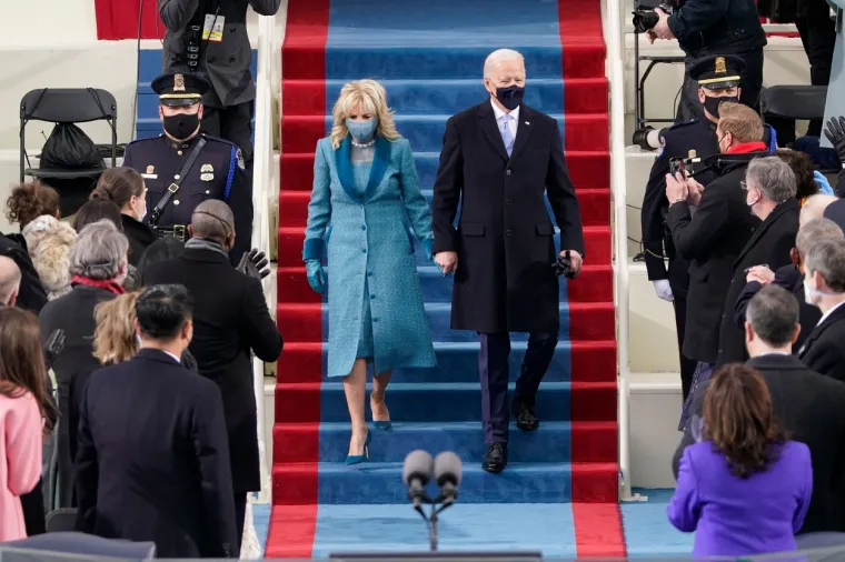 Joe Biden sa suprugom uoči polaganja prisege