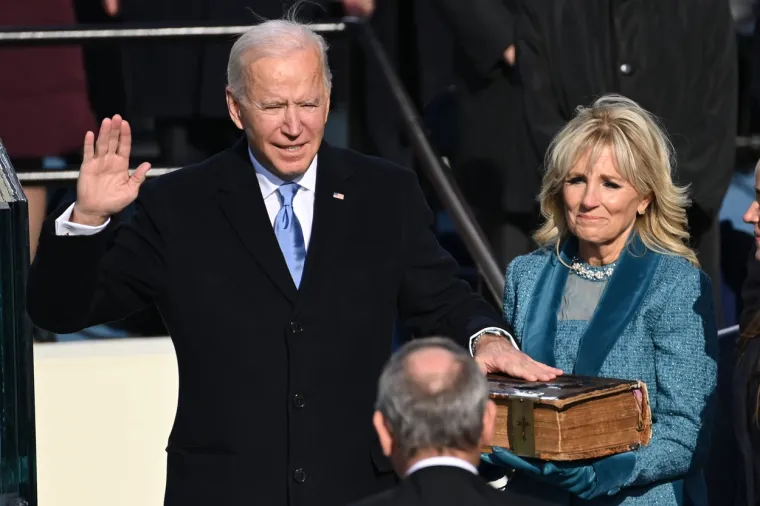 Joe Biden polaže prisegu