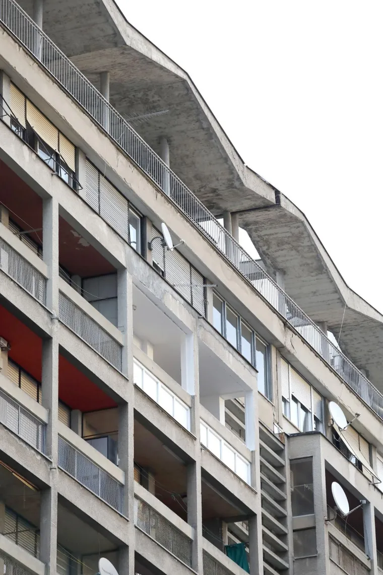 Armirane betonske konstrukcije te&scaron;ke vi&scaron;e od 200 tona prijetile Zagrepčanima: Napokon počela sanacija zgrade u Vukovarskoj