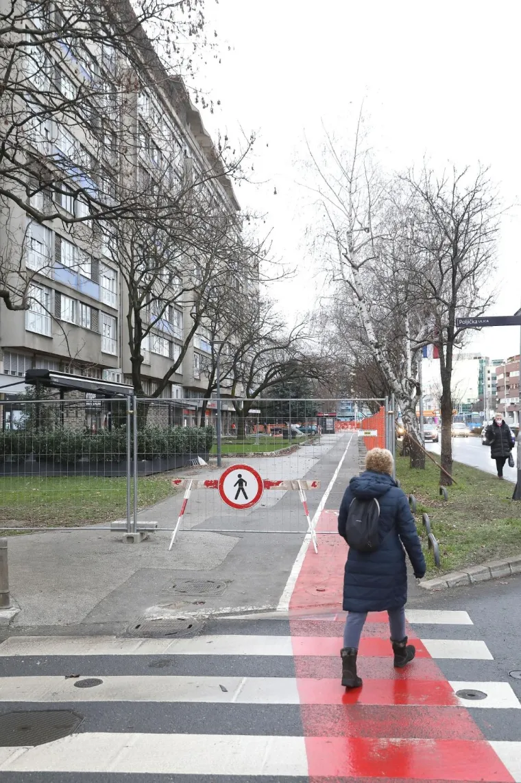 Armirane betonske konstrukcije te&scaron;ke vi&scaron;e od 200 tona prijetile Zagrepčanima: Napokon počela sanacija zgrade u Vukovarskoj