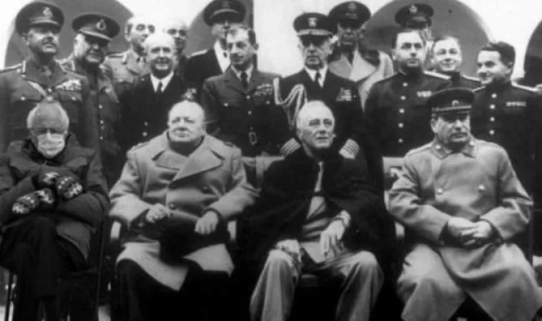 Nije Grumpy Cat, već je Grumpy Bernie: Izgleda da je ovaj političar postao 'meme' inauguracije