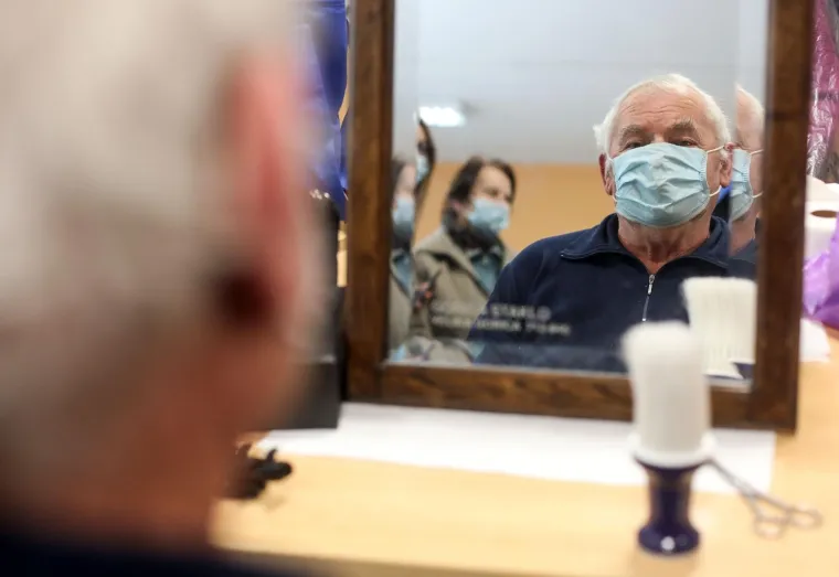 Lijepa gesta: Frizeri iz svih krajeva Hrvatske &scaron;i&scaron;ali stanovnike Gline i okolnih krajeva