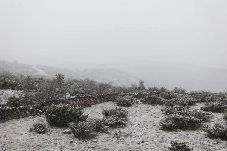 Snježna idila u Hrvatskoj! Snijeg pada od zadarskog zaleđa do Medvednice