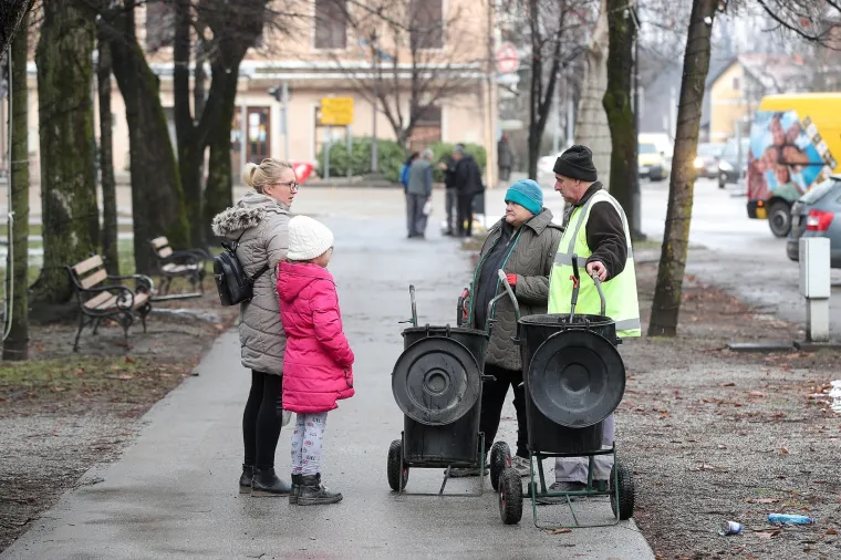 Pogledajte tugu od razorenog centra Petrinje koji je okovan je ledom i snijegom