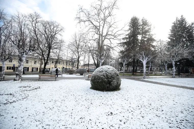 Pogledajte tugu od razorenog centra Petrinje koji je okovan je ledom i snijegom