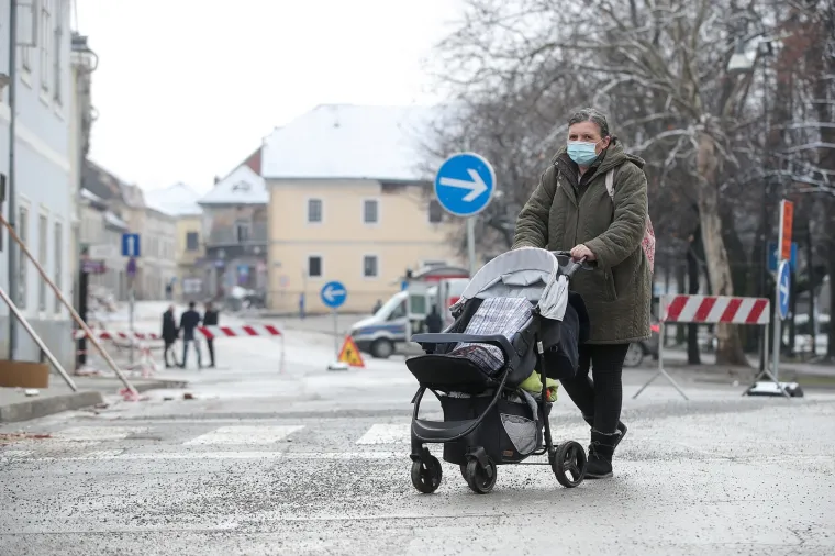 Pogledajte tugu od razorenog centra Petrinje koji je okovan je ledom i snijegom
