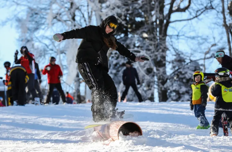 Uživanje na snijegu na zagrebačkom Sljemenu