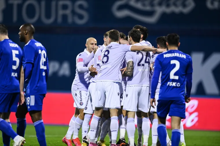 NAJVEĆI HRVATSKI DERBI: Ovako je izgledala rovovska bitka na Maksimiru