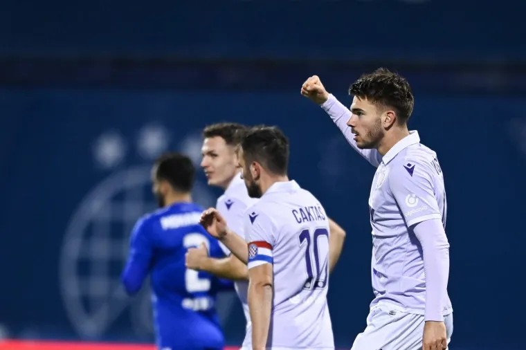 NAJVEĆI HRVATSKI DERBI: Ovako je izgledala rovovska bitka na Maksimiru